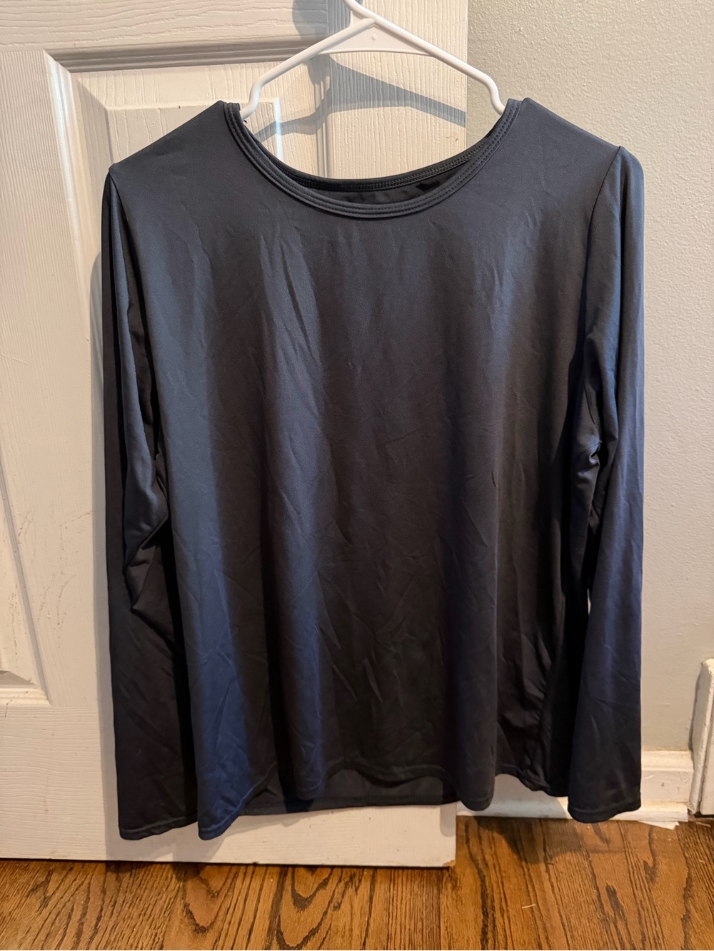 Classic Long-Sleeve Crew Neck Tee in Charcoal